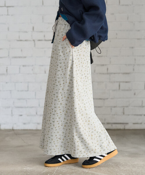 FREAK'S STORE(フリークスストア)の「フラワープリント スウェットスカート <セットアップ対応>限定展開(スカート・レディース・オフホワイト/ライトグレー・フリ-)」の9枚目の写真