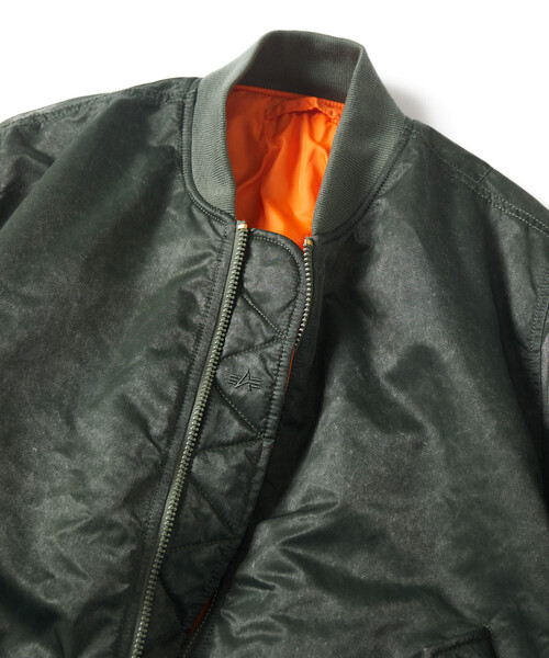 Alpha Industries（アルファインダストリーズ）の「ALPHA INDUSTRIES/アルファ インダストリーズ 別注 ウォッシュ加工 MA-1 FLIGHT JACKET（MA-1・メンズ・ブラック/オリーブ・SMALL/MEDIUM/LARGE/X-LARGE）」の7枚目の写真