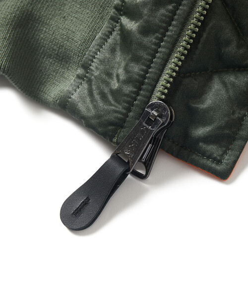 Alpha Industries（アルファインダストリーズ）の「ALPHA INDUSTRIES/アルファ インダストリーズ 別注 ウォッシュ加工 MA-1 FLIGHT JACKET（MA-1・メンズ・ブラック/オリーブ・SMALL/MEDIUM/LARGE/X-LARGE）」の12枚目の写真