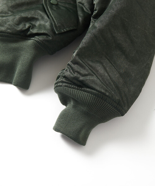 Alpha Industries（アルファインダストリーズ）の「ALPHA INDUSTRIES/アルファ インダストリーズ 別注 ウォッシュ加工 MA-1 FLIGHT JACKET（MA-1・メンズ・ブラック/オリーブ・SMALL/MEDIUM/LARGE/X-LARGE）」の13枚目の写真