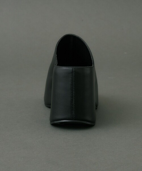 UNITED TOKYO（ユナイテッドトウキョウ）の「Light Weight Leather Clogs（サンダル・レディース・ブラック・1/2）」の6枚目の写真