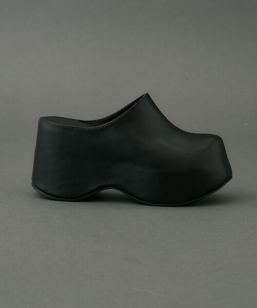 UNITED TOKYO（ユナイテッドトウキョウ）の「Light Weight Leather Clogs（サンダル・レディース・ブラック・1/2）」の7枚目の写真