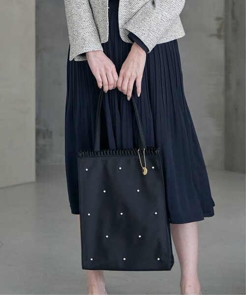 ikka(イッカ)の「スクエア型サブバッグ(ショルダーバッグ・レディース・ブラック/その他1・FREE)」の4枚目の写真