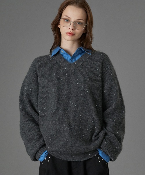 ONCILY(オンシェリー)の「WOOL BLEND COLOR NEP V-NECK KNIT / カラーネップVネックニット(ニット/セーター・メンズ・グレー/チャコールグレー/ブルー・SMALL/MEDIUM/LARGE)」の3枚目の写真