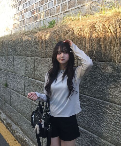 IUGAMAKARAS(イウガマカラス)の「Studded Leather Mini Shoulder Bag (Black)(トートバッグ・レディース・その他・FREE)」の12枚目の写真