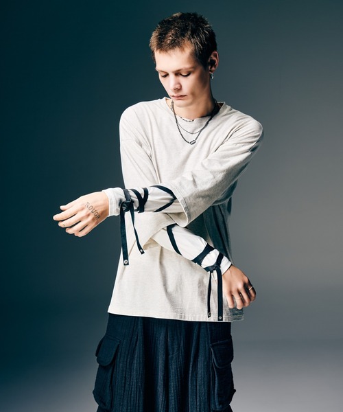 glamb（グラム）の「Blow Leather Tape Strap / ブロウレザーテープストラップ（チャーム・メンズ・ベージュ/ブラック・FREE）」の11枚目の写真