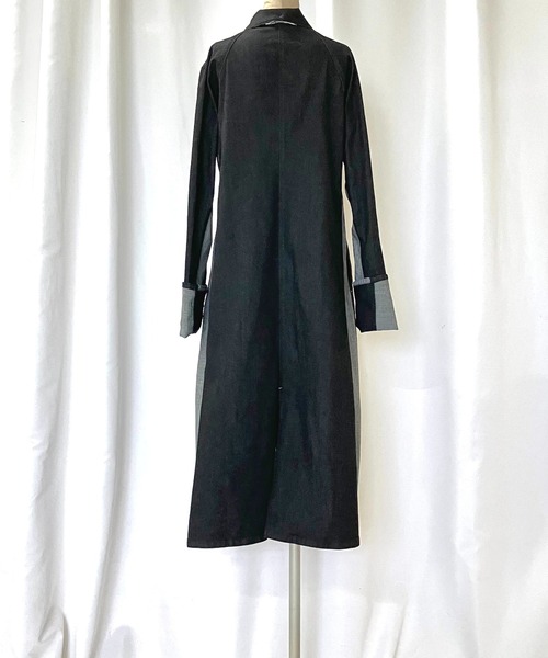 Q（キュー）の「デニムロングジャケット（デニムジャケット・レディース・ブラック/ネイビー・MEDIUM）」の5枚目の写真