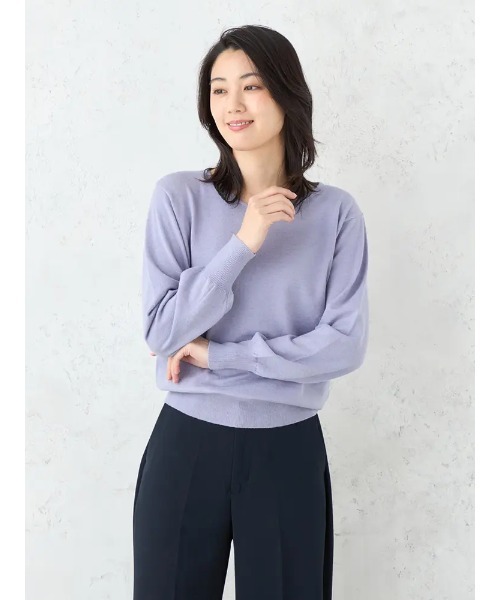 HARUYAMA(ハルヤマ)の「抗ピル Vネック パフスリーブニット ウォッシャブル 放電 抗ピリング 【SOFFICE】(ニット/セーター・レディース・ワイン/ラベンダー・M/L/LL)」の1枚目の写真