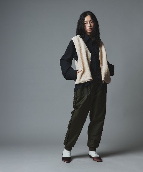 W:Huku（フーク）の「オニオン キルト ロング コート ボアベスト セット / Onion Quilt Long Coat Set（ダウンジャケット/コート・レディース・ブラック/ライトベージュ/カーキ・FREE）」の19枚目の写真
