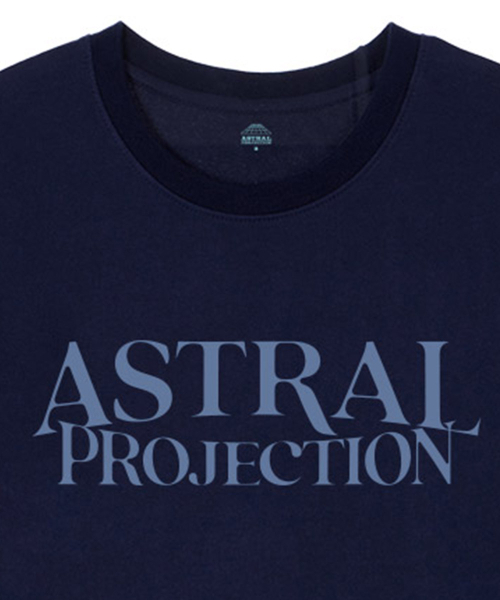 ASTRAL PROJECTION（アストラルプロジェクション）の「[オーバーサイズ]ベーシックレタリング13番手綿ラウンドネック半袖Tシャツ_ネイビー（Tシャツ/カットソー・メンズ・その他・MEDIUM/X-LARGE/XX-LARGE/LARGE）」の3枚目の写真