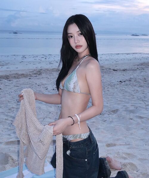 AMESWORLDWIDE（アメスワールドワイド）の「OVERFIT STITCH DENIM PANTS DEEP BLUE（デニムパンツ・レディース・その他・SMALL/MEDIUM/LARGE）」の16枚目の写真