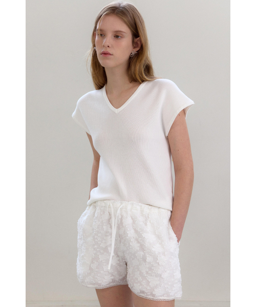 OVEOF(オブオブ)の「V-Neck Knit Top_Ivory(Tシャツ/カットソー・レディース・その他・FREE)」の1枚目の写真