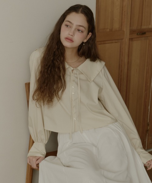 【新品未開封】OLUN ビックカラーブラウス ベージュ OLUN（オルン）の「big collar blouse/ビックカラーブラウス（シャツ