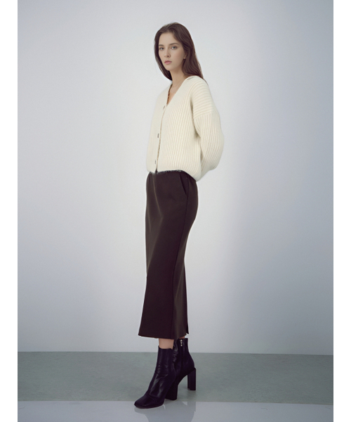 ACUD(アクド)の「Crepe Suede Bending Skirt _Black(スカート・レディース・ブラック・MEDIUM/SMALL)」の3枚目の写真