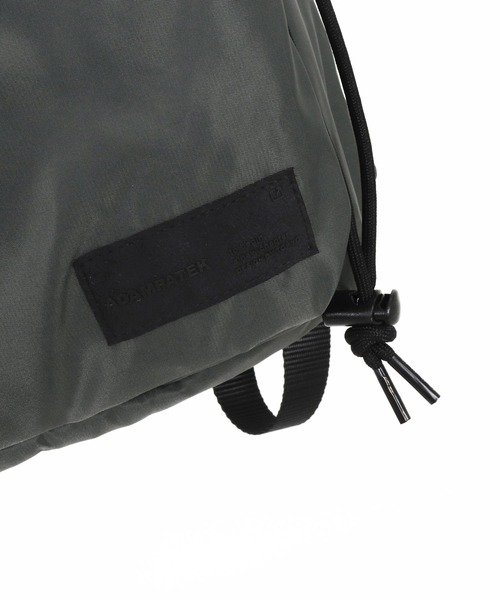 ADAM PATEK（アダムパテック）の「《ADAMPATEK》double pockets drawstring backpack/ダブルポケットバックパック（バックパック/リュック・メンズ・ブラック/グレー・FREE）」の4枚目の写真