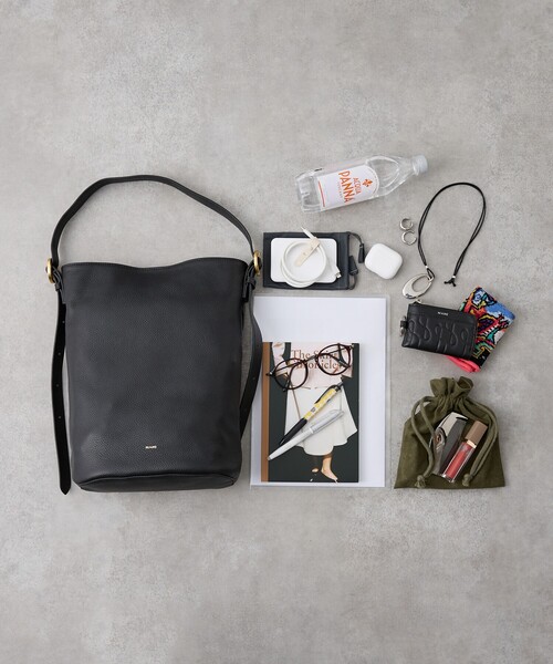 Beau're（ヴュレ）の「【WEB限定】【Beau're/ヴュレ】Design Buckle Bucket ショルダーバッグ（トートバッグ・レディース・ブラック/ブラウン・フリー）」の18枚目の写真