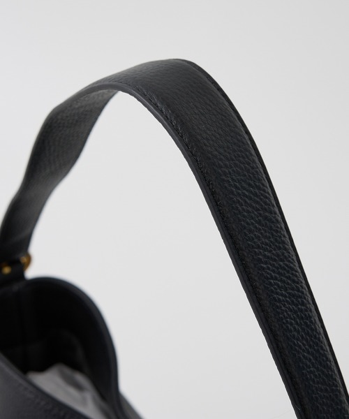 Beau're（ヴュレ）の「【WEB限定】【Beau're/ヴュレ】Design Buckle Bucket ショルダーバッグ（トートバッグ・レディース・ブラック/ブラウン・フリー）」の12枚目の写真