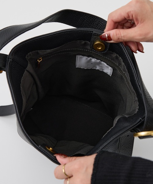 Beau're（ヴュレ）の「【WEB限定】【Beau're/ヴュレ】Design Buckle Bucket ショルダーバッグ（トートバッグ・レディース・ブラック/ブラウン・フリー）」の13枚目の写真