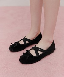 MARITHE + FRANCOIS GIRBAUD（マリテフランソワジルボー）の「W CROSS BANDING VELVET FLAT SHOES（バレエシューズ）」
