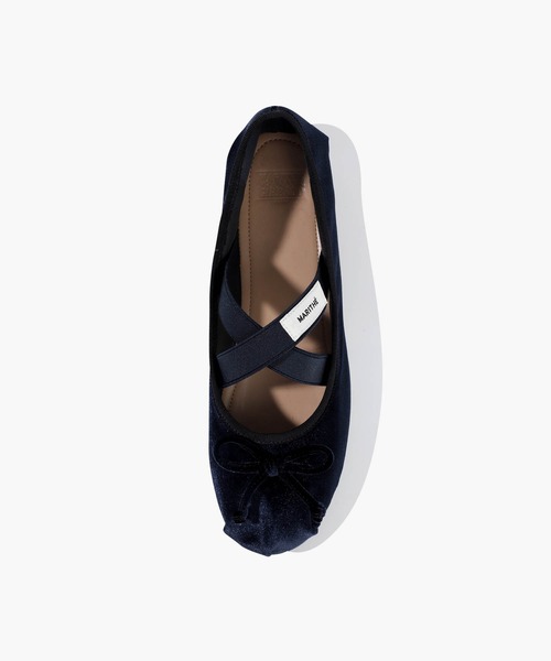 MARITHE + FRANCOIS GIRBAUD(マリテフランソワジルボー)の「W CROSS BANDING VELVET FLAT SHOES(バレエシューズ・レディース・ダークネイビー/バーガンディー/Black・24cm/23cm/25cm)」の13枚目の写真