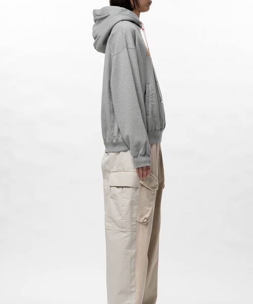 Maison MIHARA YASUHIRO(メゾンミハラヤスヒロ)の「Don't Tag Me Printed Hoodie(スウェット・レディース・ブラック/ホワイト/グレー・38/36)」の12枚目の写真