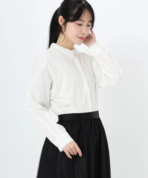 STRAWBERRY-FIELDS(ストロベリーフィールズ)の「エイミーブロード_レース襟シャツ(シャツ/ブラウス・レディース・サックスブルー系/オフホワイト・2)」の1枚目の写真