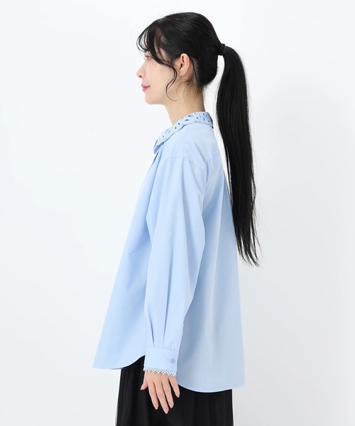 STRAWBERRY-FIELDS(ストロベリーフィールズ)の「エイミーブロード_レース襟シャツ(シャツ/ブラウス・レディース・サックスブルー系/オフホワイト・2)」の5枚目の写真