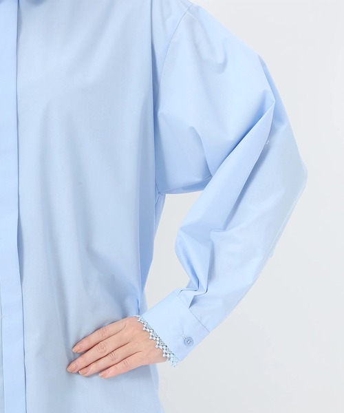 STRAWBERRY-FIELDS(ストロベリーフィールズ)の「エイミーブロード_レース襟シャツ(シャツ/ブラウス・レディース・サックスブルー系/オフホワイト・2)」の8枚目の写真