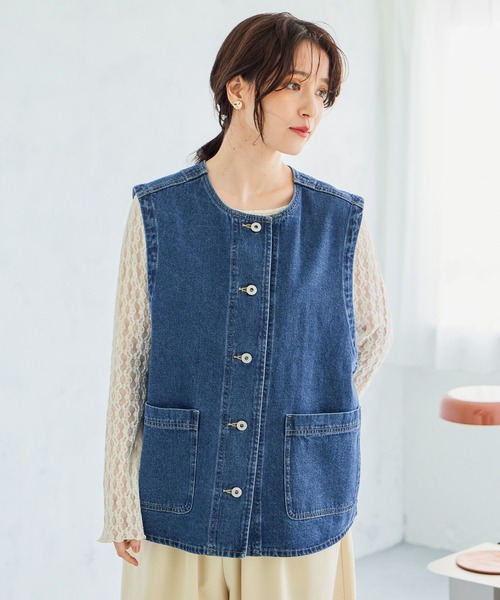 studio CLIP（スタディオクリップ）の「ノーカラーデニムベスト《CLIP denim》（ベスト・レディース・ホワイト/ブルー・FREE）」の11枚目の写真