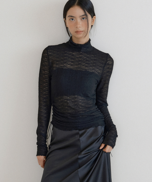 LUCIR ZU(ルシールズ)の「Lace string turtleneck top (black)(Tシャツ/カットソー・レディース・その他・FREE)」の2枚目の写真
