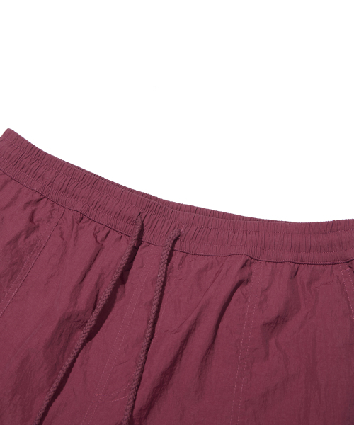 BROWNBREATH(ブラウンブレス)の「TAG NYLON SHORTS - BURGUNDY(その他パンツ・レディース・その他・L/M/S/XL)」の3枚目の写真