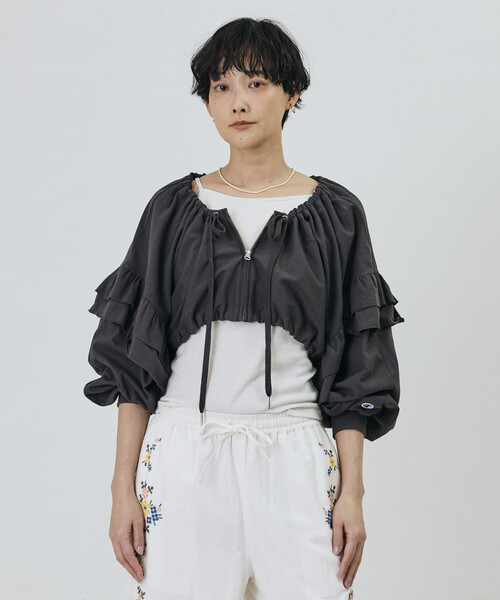 Champion×Freada/チャンピオン ギャザー×フリル ジップショートボレロ
