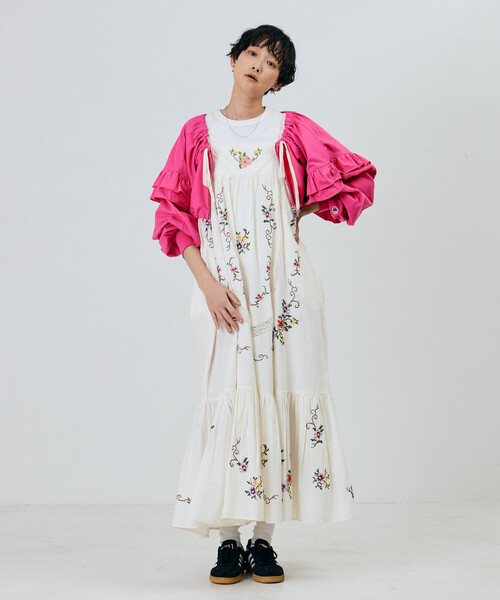 Champion(チャンピオン)の「Champion×Freada/チャンピオン ギャザー×フリル ジップショートボレロ(カーディガン/ボレロ・レディース・ピンク/グレー/ブラック・ONE SIZE)」の13枚目の写真