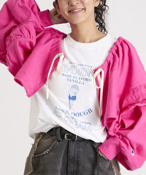 Champion(チャンピオン)の「Champion×Freada/チャンピオン ギャザー×フリル ジップショートボレロ(カーディガン/ボレロ・レディース・ピンク/グレー/ブラック・ONE SIZE)」の15枚目の写真