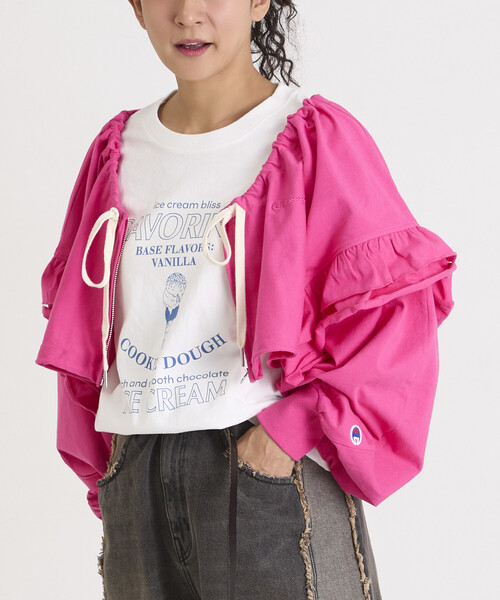 Champion(チャンピオン)の「Champion×Freada/チャンピオン ギャザー×フリル ジップショートボレロ(カーディガン/ボレロ・レディース・ピンク/グレー/ブラック・ONE SIZE)」の18枚目の写真