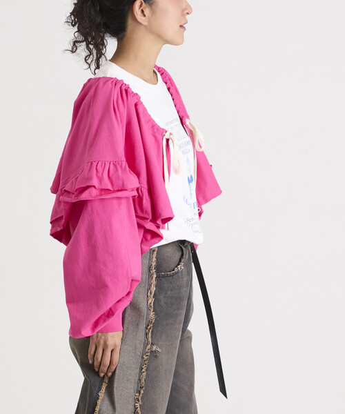 Champion(チャンピオン)の「Champion×Freada/チャンピオン ギャザー×フリル ジップショートボレロ(カーディガン/ボレロ・レディース・ピンク/グレー/ブラック・ONE SIZE)」の20枚目の写真