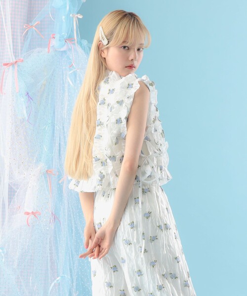 CAROLINA GLASER（カロリナ グレイサー）の「フラワー フリル ベスト（ベスト・レディース・ブラック/オフホワイト・ONE SIZE）」の19枚目の写真