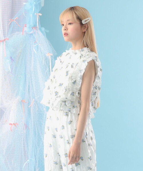 CAROLINA GLASER（カロリナ グレイサー）の「フラワー フリル ベスト（ベスト・レディース・ブラック/オフホワイト・ONE SIZE）」の21枚目の写真