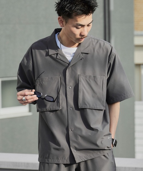 WILD THINGS（ワイルドシングス）の「WILD THINGS/ワイルドシングス OPEN COLLAR POCKET SHIRT ミリタリータグ オープンカラーシャツ 2026年春夏（シャツ/ブラウス・メンズ・ブラック/グレー・M/L/XL）」の16枚目の写真