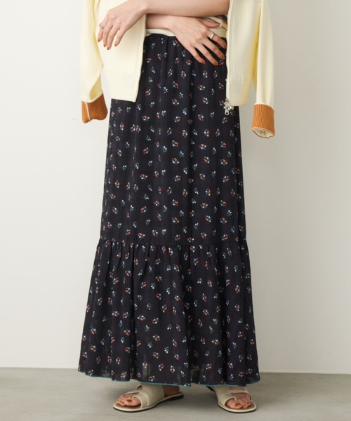 Unitage（ユニテージ）の「小花ティアードスカート（スカート・レディース・アイボリー/ブルー/ネイビー・FREE）」の3枚目の写真