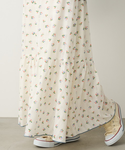 Unitage（ユニテージ）の「小花ティアードスカート（スカート・レディース・アイボリー/ブルー/ネイビー・FREE）」の19枚目の写真