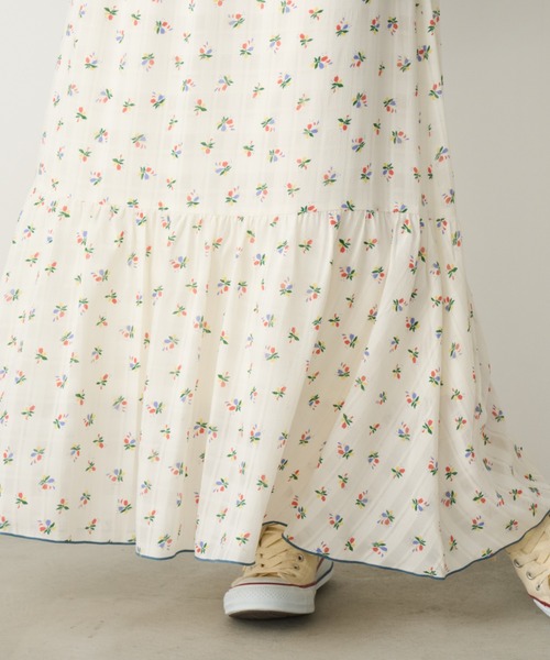 Unitage（ユニテージ）の「小花ティアードスカート（スカート・レディース・アイボリー/ブルー/ネイビー・FREE）」の20枚目の写真