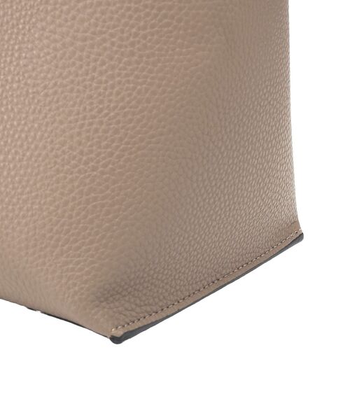 YECCA VECCA(イェッカヴェッカ)の「メタルロックトートバッグ(トートバッグ・レディース・ブラック/ベージュ・FREE)」の15枚目の写真