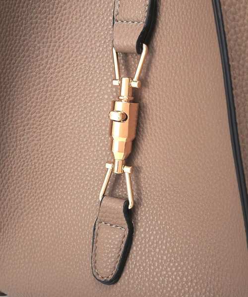 YECCA VECCA(イェッカヴェッカ)の「メタルロックトートバッグ(トートバッグ・レディース・ブラック/ベージュ・FREE)」の16枚目の写真