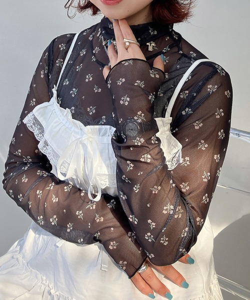 AS KNOW AS plus(アズノゥアズプラス)の「◯アソート メロウハイネックシアーインナートップス(Tシャツ/カットソー・レディース・ベージュ系/ブラック系/アイボリー系/グレー系・FREE)」の1枚目の写真