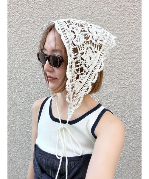 LAGUNAMOON（ラグナムーン）の「ニットレース刺繍スカーフ（その他ヘアアクセサリー・レディース・ブラウン/ホワイト/ブラック・FREE）」の2枚目の写真