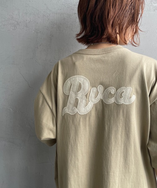 RVCA（ルーカ）の「【WEB限定】[RVCA/ルーカ] RANCH SCRIPT バック刺繍ロゴ ショートスリーブＴシャツ（Tシャツ/カットソー・レディース・ブラック/カーキ/ホワイト・L/M/XL）」の4枚目の写真