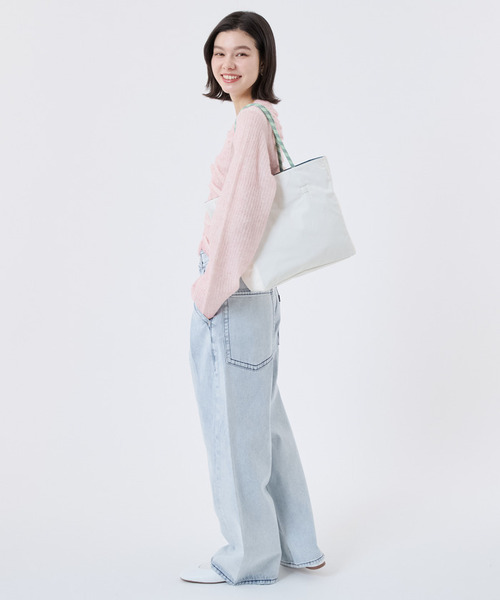 LeSportsac（レスポートサック）の「ML 2 WAY TOTE         2ウェイブルーインディゴ/メレンゲ（トートバッグ・レディース・ブルー・FREE）」の4枚目の写真