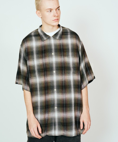 TOWNCRAFT（タウンクラフト）の「TOWNCRAFT / タウンクラフト 60S OMBRE LOOP COLLAR S/S SHIRTS オンブレチェック ループカラー 半袖シャツ（シャツ/ブラウス・メンズ・ブラック/グレー/グリーン・MEDIUM/LARGE）」の3枚目の写真