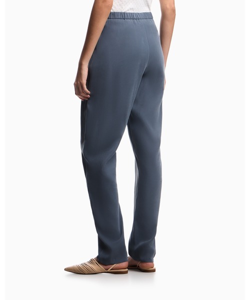 EMPORIO ARMANI（エンポリオアルマーニ）の「【エンポリオ アルマーニ】パンツ モダール ウォッシュドツイル（スラックス・レディース・ネイビー・38）」の2枚目の写真